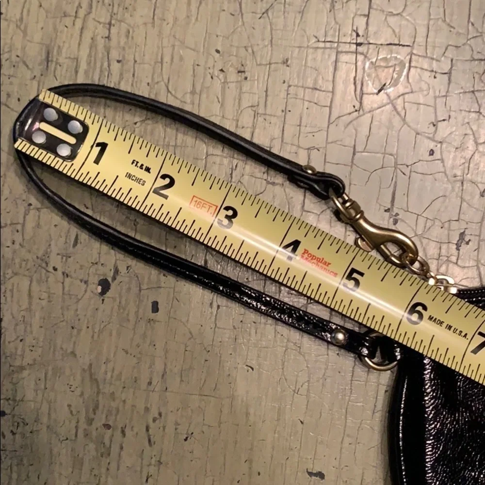 𝅺COACH Poppy Black & Gold Patent Leather Wristlet